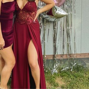 Tulum Lace Maxi Dress in Merot